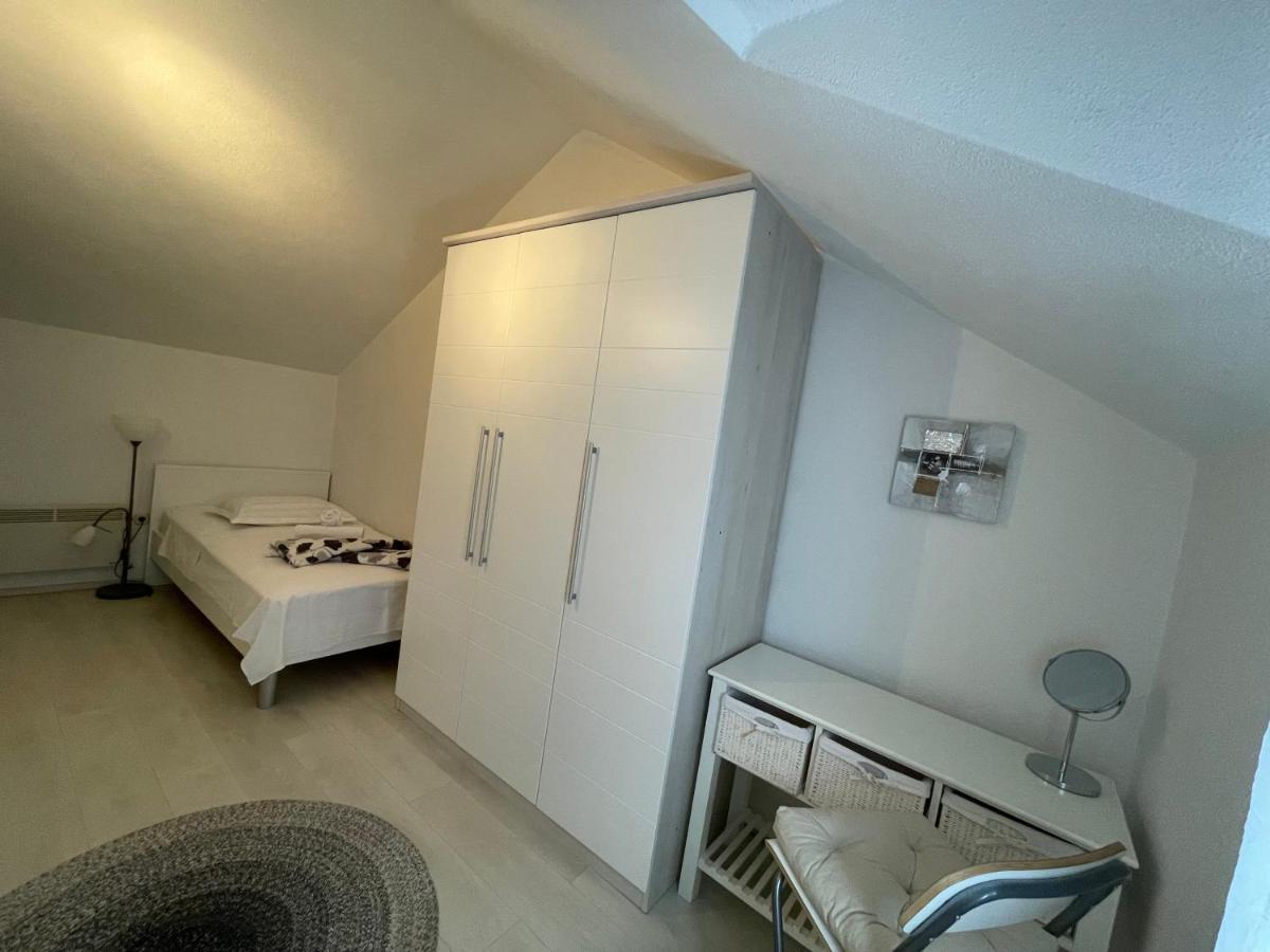 Vacation House Marin With Jacuzzi - Bol, Brac Exterior photo