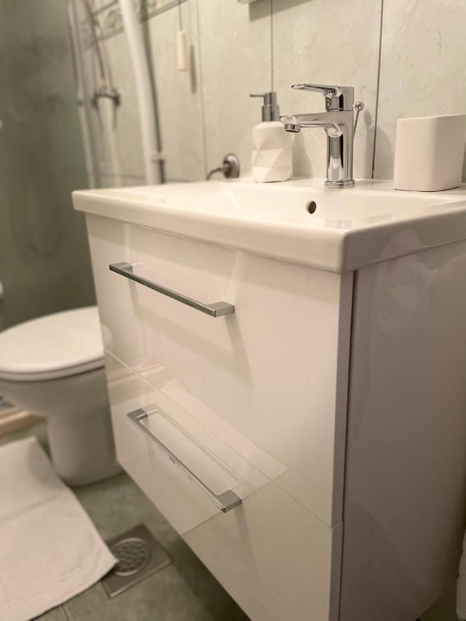 Vacation House Marin With Jacuzzi - Bol, Brac Exterior photo